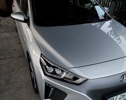 Серый Хендай Ioniq, объемом двигателя 0 л и пробегом 107 тыс. км за 13100 $, фото 6 на Automoto.ua