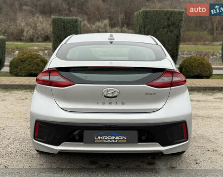 Сірий Хендай Ioniq, об'ємом двигуна 1.6 л та пробігом 88 тис. км за 14899 $, фото 6 на Automoto.ua