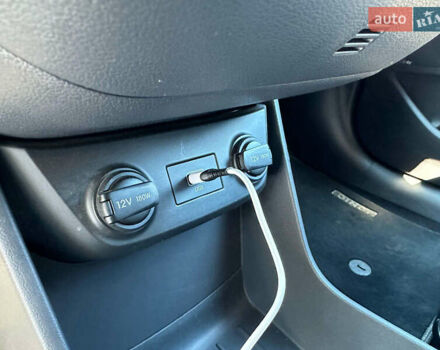 Сірий Хендай Ioniq, об'ємом двигуна 0 л та пробігом 110 тис. км за 14300 $, фото 31 на Automoto.ua