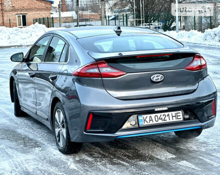 Серый Хендай Ioniq, объемом двигателя 1.6 л и пробегом 60 тыс. км за 19300 $, фото 29 на Automoto.ua