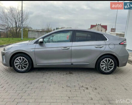 Сірий Хендай Ioniq, об'ємом двигуна 0 л та пробігом 110 тис. км за 14300 $, фото 1 на Automoto.ua