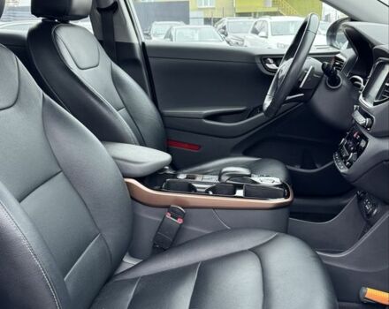 Сірий Хендай Ioniq, об'ємом двигуна 0 л та пробігом 143 тис. км за 12999 $, фото 20 на Automoto.ua