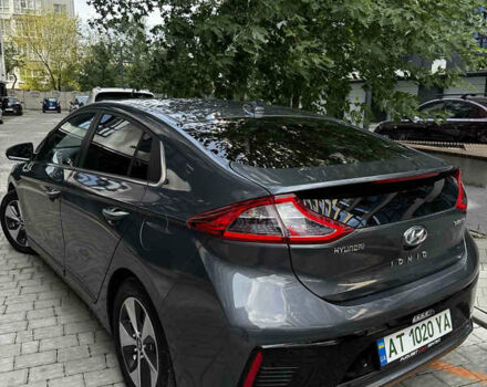 Серый Хендай Ioniq, объемом двигателя 0 л и пробегом 91 тыс. км за 15200 $, фото 2 на Automoto.ua