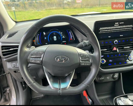Сірий Хендай Ioniq, об'ємом двигуна 0 л та пробігом 110 тис. км за 14300 $, фото 13 на Automoto.ua