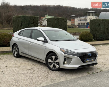 Сірий Хендай Ioniq, об'ємом двигуна 1.6 л та пробігом 88 тис. км за 14899 $, фото 1 на Automoto.ua