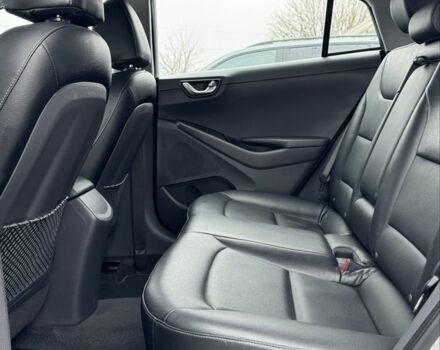 Сірий Хендай Ioniq, об'ємом двигуна 0 л та пробігом 143 тис. км за 12999 $, фото 15 на Automoto.ua