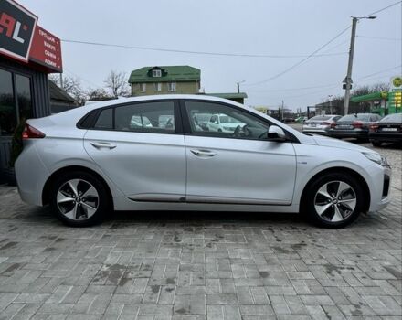 Сірий Хендай Ioniq, об'ємом двигуна 0 л та пробігом 143 тис. км за 12999 $, фото 2 на Automoto.ua