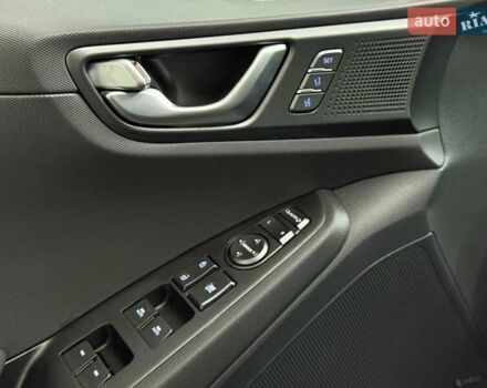 Серый Хендай Ioniq, объемом двигателя 0 л и пробегом 132 тыс. км за 15732 $, фото 12 на Automoto.ua