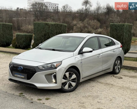 Сірий Хендай Ioniq, об'ємом двигуна 1.6 л та пробігом 88 тис. км за 14899 $, фото 2 на Automoto.ua