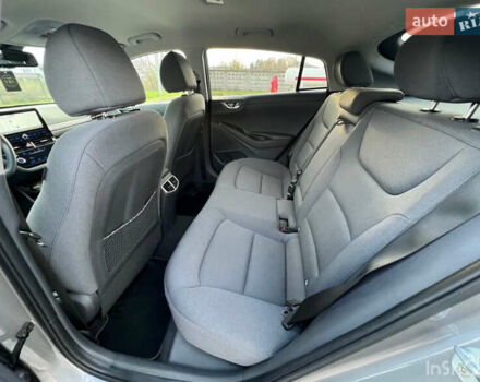 Сірий Хендай Ioniq, об'ємом двигуна 0 л та пробігом 110 тис. км за 14300 $, фото 21 на Automoto.ua