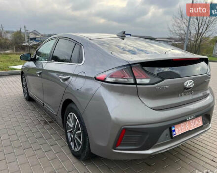 Сірий Хендай Ioniq, об'ємом двигуна 0 л та пробігом 110 тис. км за 14300 $, фото 9 на Automoto.ua