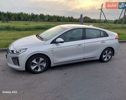 Серый Хендай Ioniq, объемом двигателя 0 л и пробегом 107 тыс. км за 13100 $, фото 1 на Automoto.ua