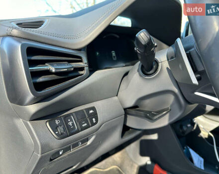 Сірий Хендай Ioniq, об'ємом двигуна 0 л та пробігом 110 тис. км за 14300 $, фото 29 на Automoto.ua