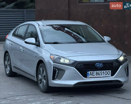 Сірий Хендай Ioniq, об'ємом двигуна 1.6 л та пробігом 89 тис. км за 14899 $, фото 2 на Automoto.ua
