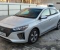 Сірий Хендай Ioniq, об'ємом двигуна 0.16 л та пробігом 59 тис. км за 15900 $, фото 1 на Automoto.ua