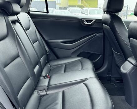 Сірий Хендай Ioniq, об'ємом двигуна 0 л та пробігом 143 тис. км за 12999 $, фото 18 на Automoto.ua