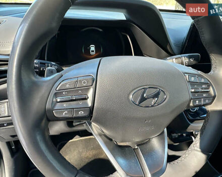 Сірий Хендай Ioniq, об'ємом двигуна 0 л та пробігом 110 тис. км за 14300 $, фото 30 на Automoto.ua