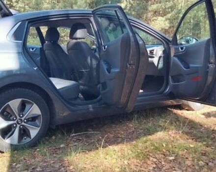 Серый Хендай Ioniq, объемом двигателя 0 л и пробегом 198 тыс. км за 13800 $, фото 5 на Automoto.ua