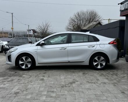 Сірий Хендай Ioniq, об'ємом двигуна 0 л та пробігом 143 тис. км за 12999 $, фото 7 на Automoto.ua
