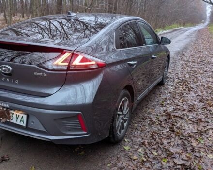 Сірий Хендай Ioniq, об'ємом двигуна 0 л та пробігом 53 тис. км за 15000 $, фото 13 на Automoto.ua