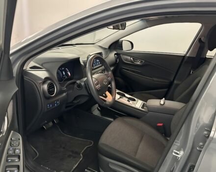 Серый Хендай Ioniq, объемом двигателя 0 л и пробегом 39 тыс. км за 16700 $, фото 4 на Automoto.ua