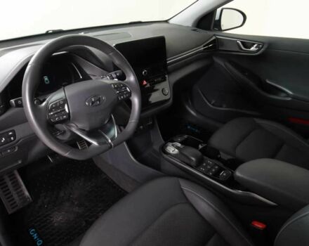 Серый Хендай Ioniq, объемом двигателя 0 л и пробегом 31 тыс. км за 16200 $, фото 8 на Automoto.ua