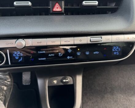 Сірий Хендай Ioniq, об'ємом двигуна 0 л та пробігом 17 тис. км за 24500 $, фото 6 на Automoto.ua