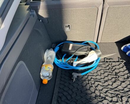 Серый Хендай Ioniq, объемом двигателя 0 л и пробегом 132 тыс. км за 13000 $, фото 4 на Automoto.ua