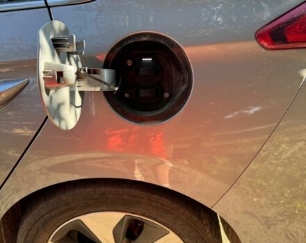 Серый Хендай Ioniq, объемом двигателя 0 л и пробегом 132 тыс. км за 13000 $, фото 8 на Automoto.ua