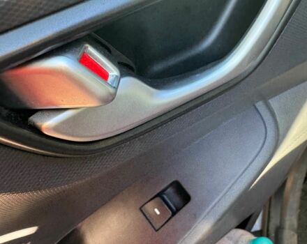 Серый Хендай Ioniq, объемом двигателя 0 л и пробегом 132 тыс. км за 13000 $, фото 3 на Automoto.ua