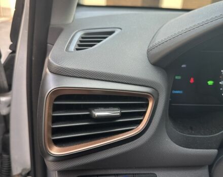 Серый Хендай Ioniq, объемом двигателя 0 л и пробегом 129 тыс. км за 12699 $, фото 7 на Automoto.ua