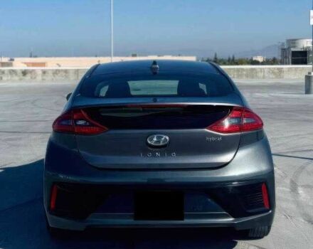 Сірий Хендай Ioniq, об'ємом двигуна 1.6 л та пробігом 88 тис. км за 3800 $, фото 6 на Automoto.ua