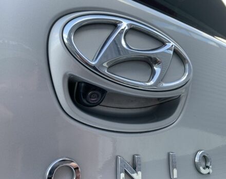 Серый Хендай Ioniq, объемом двигателя 0 л и пробегом 142 тыс. км за 12999 $, фото 4 на Automoto.ua