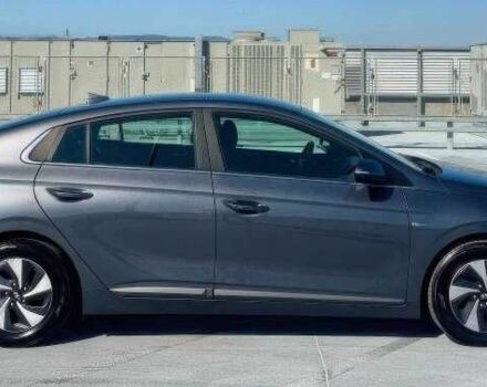 Сірий Хендай Ioniq, об'ємом двигуна 1.6 л та пробігом 88 тис. км за 3800 $, фото 4 на Automoto.ua