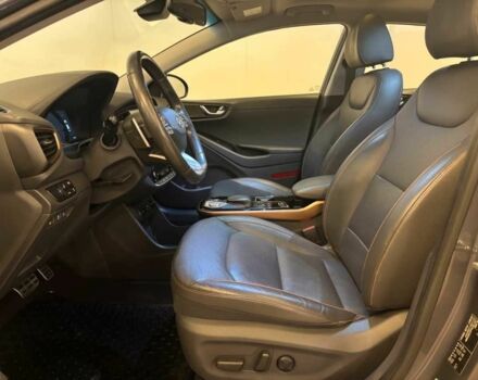 Сірий Хендай Ioniq, об'ємом двигуна 0 л та пробігом 56 тис. км за 12900 $, фото 6 на Automoto.ua