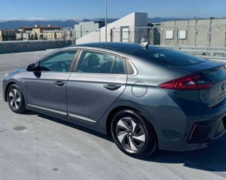 Сірий Хендай Ioniq, об'ємом двигуна 1.6 л та пробігом 88 тис. км за 3800 $, фото 7 на Automoto.ua