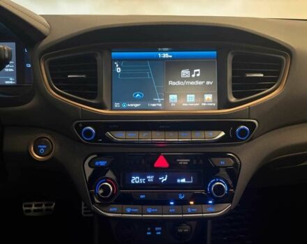 Сірий Хендай Ioniq, об'ємом двигуна 0 л та пробігом 56 тис. км за 12900 $, фото 8 на Automoto.ua