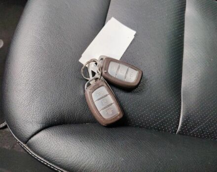 Серый Хендай Ioniq, объемом двигателя 0 л и пробегом 142 тыс. км за 12999 $, фото 8 на Automoto.ua