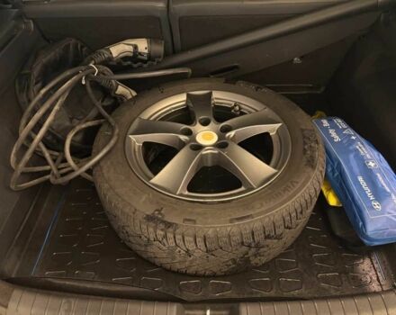 Сірий Хендай Ioniq, об'ємом двигуна 0 л та пробігом 56 тис. км за 12900 $, фото 4 на Automoto.ua