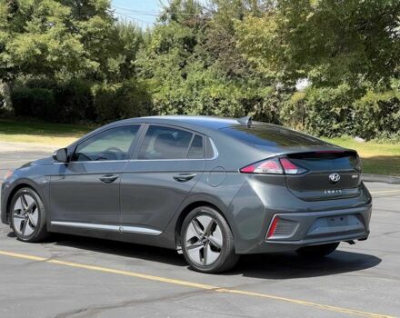 Серый Хендай Ioniq, объемом двигателя 1.6 л и пробегом 34 тыс. км за 4300 $, фото 6 на Automoto.ua