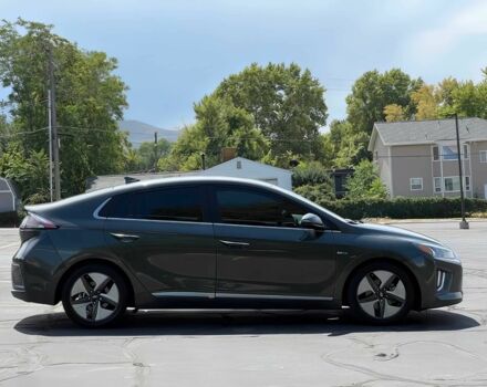 Серый Хендай Ioniq, объемом двигателя 1.6 л и пробегом 34 тыс. км за 4300 $, фото 7 на Automoto.ua