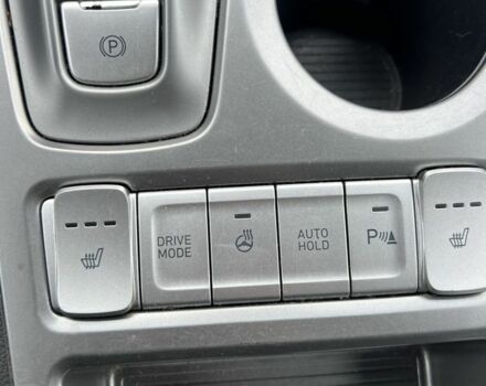 Серый Хендай Ioniq, объемом двигателя 1 л и пробегом 132 тыс. км за 16700 $, фото 6 на Automoto.ua