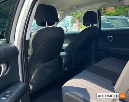 Сірий Хендай Ioniq, об'ємом двигуна 77 л та пробігом 45 тис. км за 27999 $, фото 7 на Automoto.ua