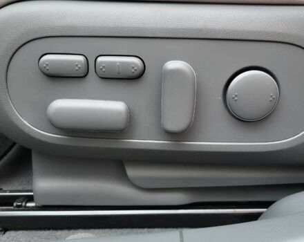 Серый Хендай Ioniq, объемом двигателя 0 л и пробегом 31 тыс. км за 27500 $, фото 16 на Automoto.ua