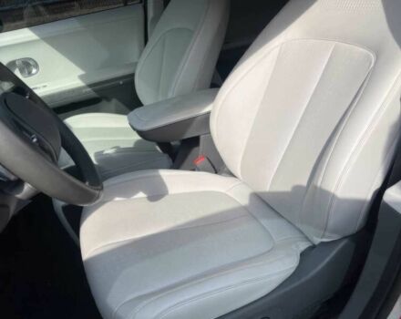 Сірий Хендай Ioniq, об'ємом двигуна 0 л та пробігом 10 тис. км за 18500 $, фото 8 на Automoto.ua