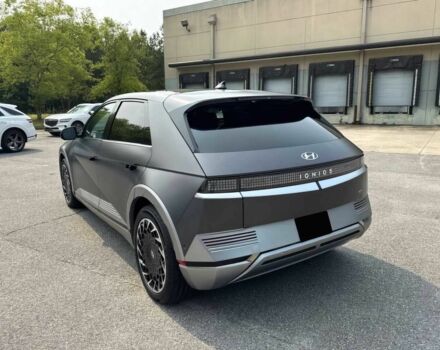 Серый Хендай Ioniq, объемом двигателя 0 л и пробегом 21 тыс. км за 15500 $, фото 4 на Automoto.ua