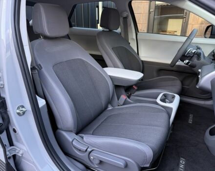 Серый Хендай Ioniq, объемом двигателя 0 л и пробегом 2 тыс. км за 26900 $, фото 22 на Automoto.ua