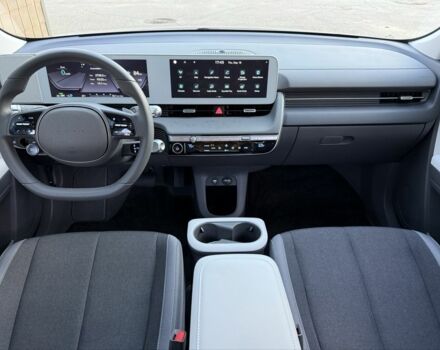 Серый Хендай Ioniq, объемом двигателя 0 л и пробегом 2 тыс. км за 26900 $, фото 10 на Automoto.ua