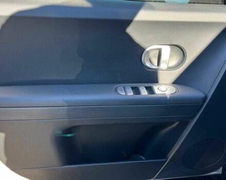 Серый Хендай Ioniq, объемом двигателя 0 л и пробегом 13 тыс. км за 27300 $, фото 20 на Automoto.ua