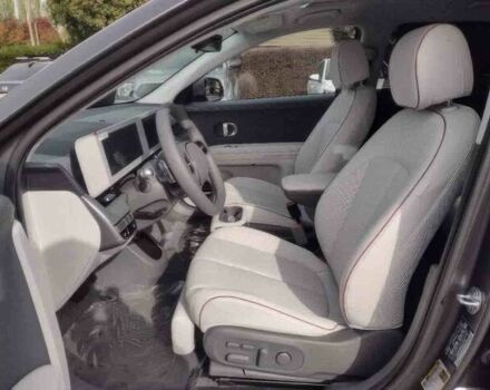 Серый Хендай Ioniq, объемом двигателя 0 л и пробегом 25 тыс. км за 18900 $, фото 8 на Automoto.ua